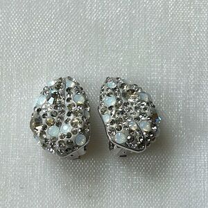 Swarovski Silver iridescent‎ Crystal Leaf clip Earrings